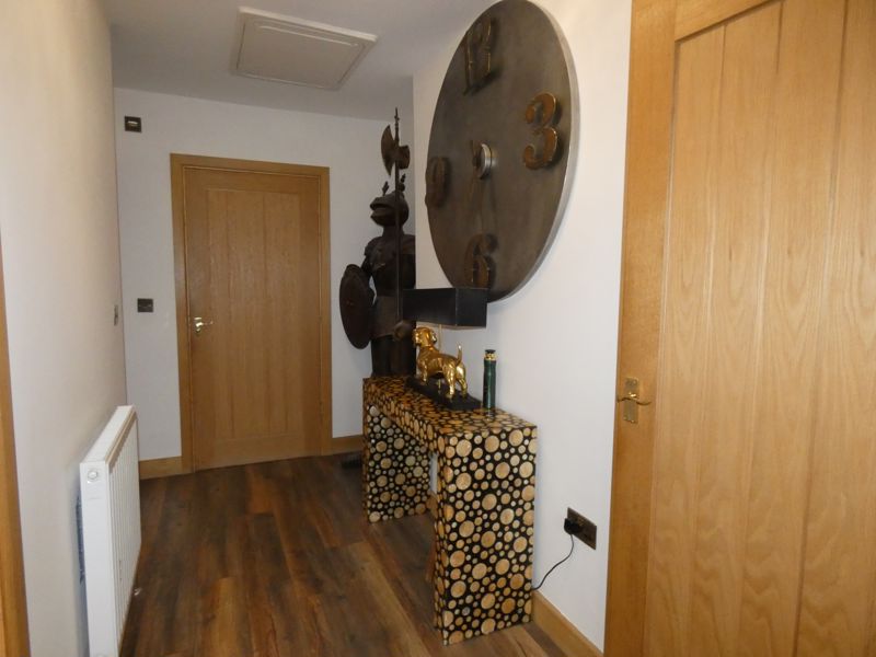 Entrance Hallway- click for photo gallery